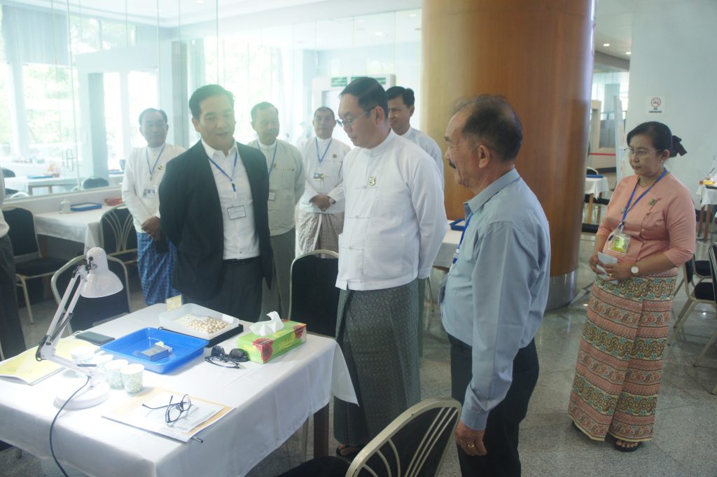 (၅၉)ကြိမ်မြောက်မြန်မာ့ကျောက်မျက်ရတနာပြပွဲဒုတိယနေ့ဆက်လက်ကျင်းပ နေပြည်တော်မေ၄