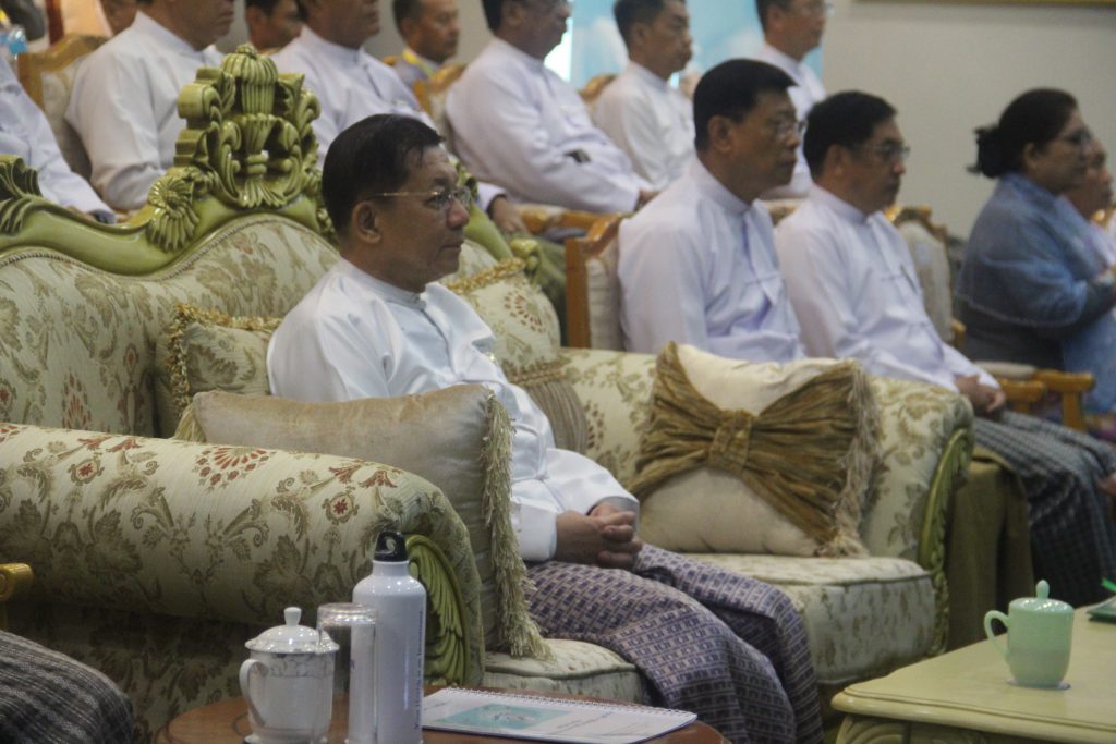 နိုင်ငံတော်စီမံအုပ်ချုပ်ရေးကောင်စီဥက္ကဋ္ဌ နိုင်ငံတော်ဝန်ကြီးချုပ် ဗိုလ်ချုပ်မှူးကြီး မင်းအောင်လှိုင်(၁၄၂) ကြိမ်မြောက် မြန်မာ့တောင်ပင်လယ်ပုလဲရောင်းချပွဲ ဖွင့်ပွဲအခမ်းအနားသို တက်ရောက်ချီးမြှင့် နေပြည်တော် ဩဂုတ် ၁၂